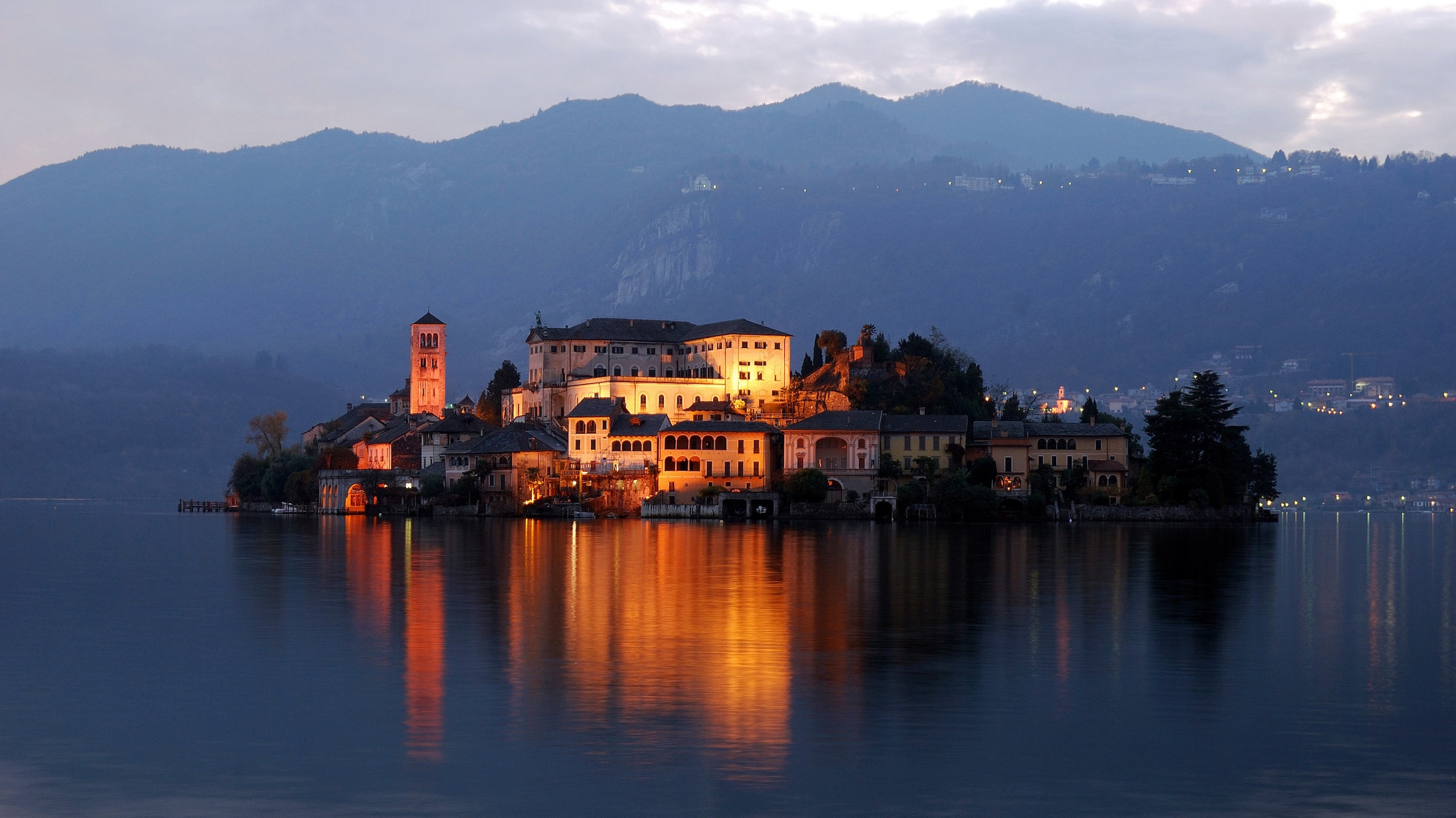 Giri e Gare: tra i laghi D'Orta e Maggiore
