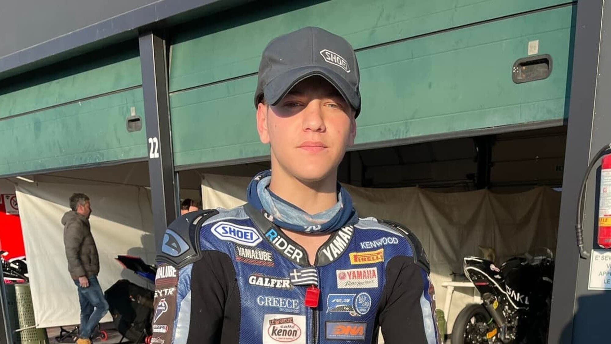 SSP300, presenta casco non omologato: Peristeras escluso dal round di Aragon