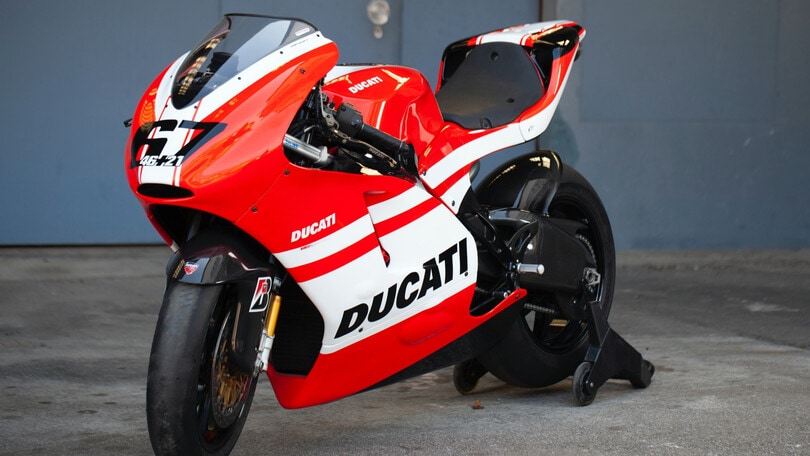 MotoGP: all'asta una Ducati Desmosedici RR con soli 5.627 km!