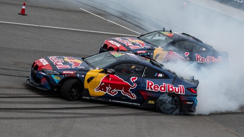 Bastianini, Arbolino e Oliveira "imitano" Graziano Rossi