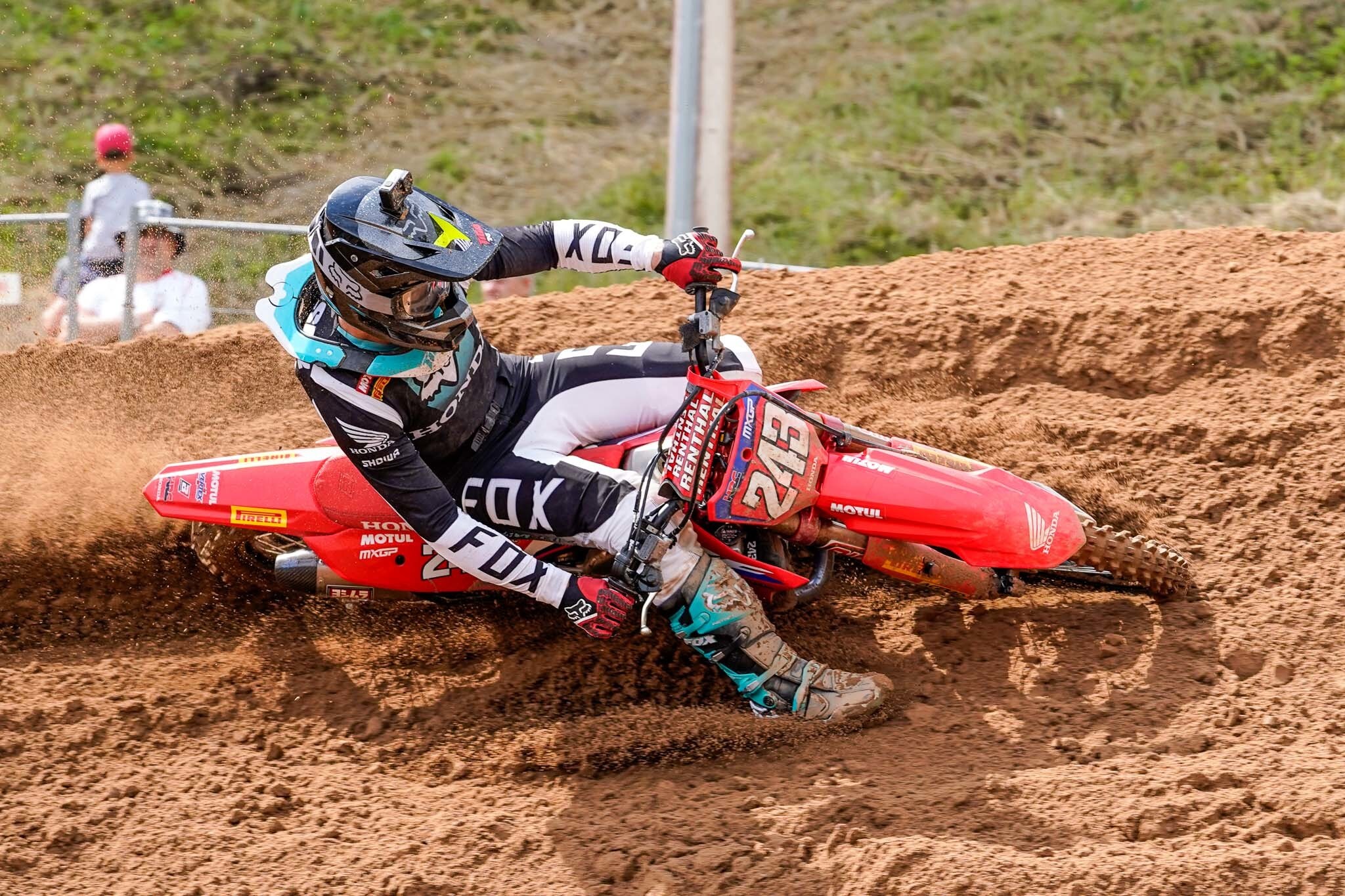 MXGP: in Lettonia sarà sfida a due tra Gajser e Prado?