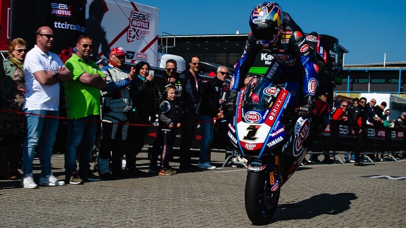 SBK: favolosa pole da record per Razgatlioglu ad Assen!