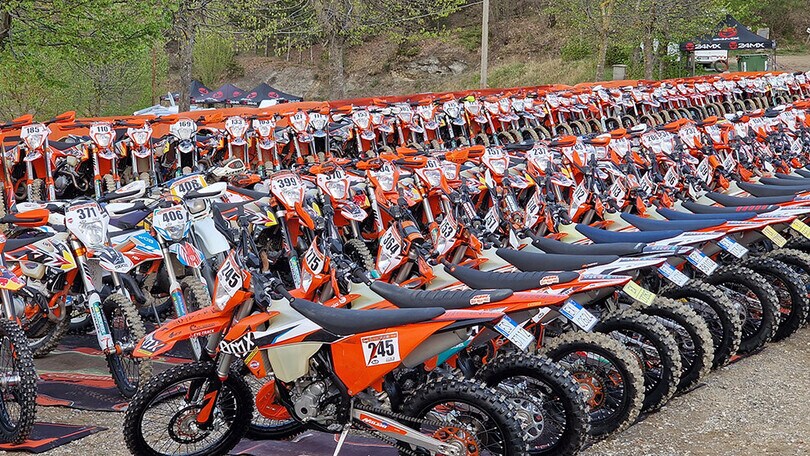 La carica dei 300 del Trofeo Enduro KTM, tra fango e gloria a Città di Castello