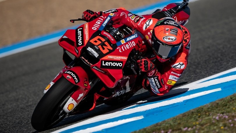 MotoGP, FP3: Bagnaia (ri)porta la Ducati ufficiale in vetta, Quartararo incassa