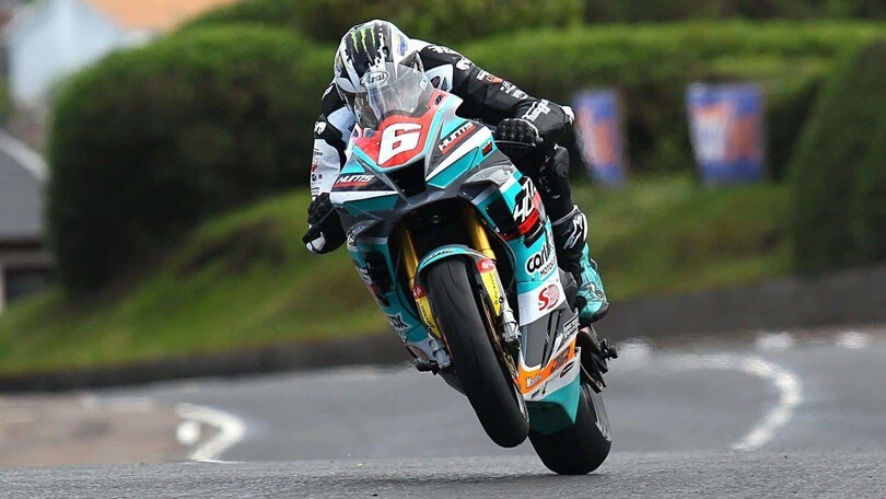NW200: Michael Dunlop già al top nelle prove del martedì