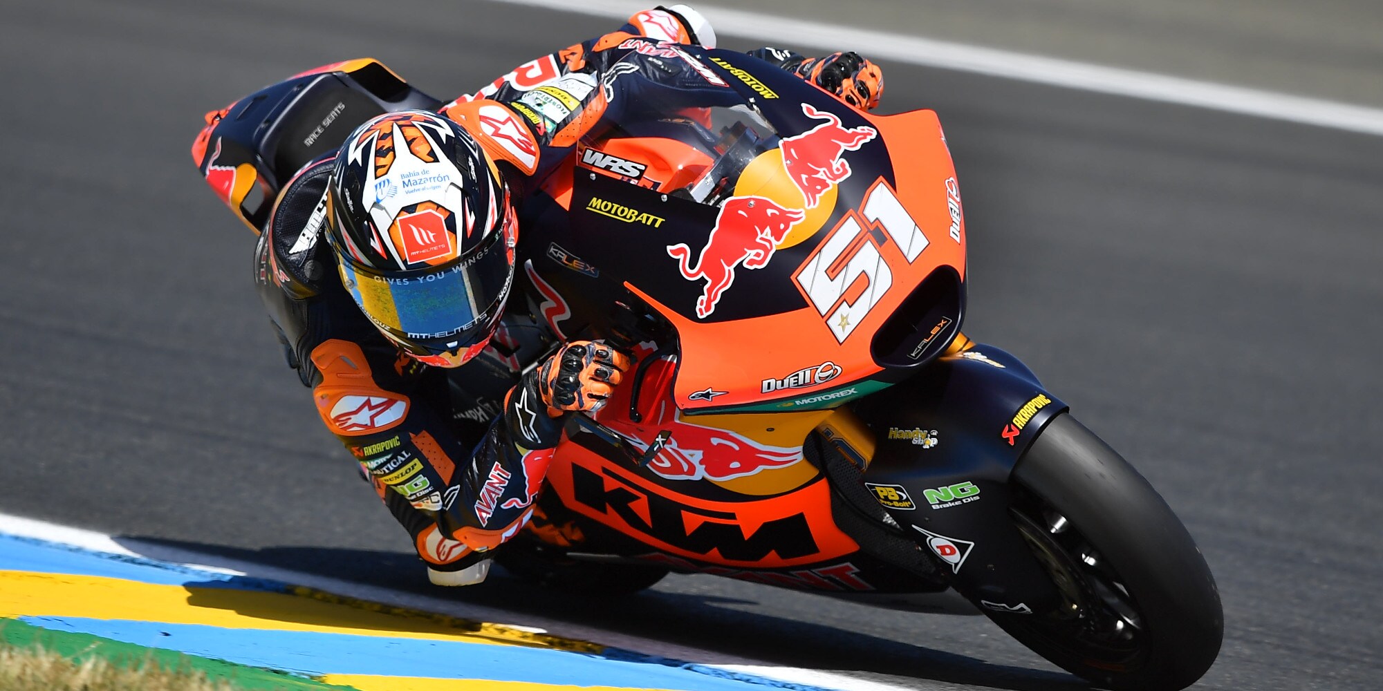Moto2 Francia, Acosta ancora leader su Fernandez. Ottavo Arbolino