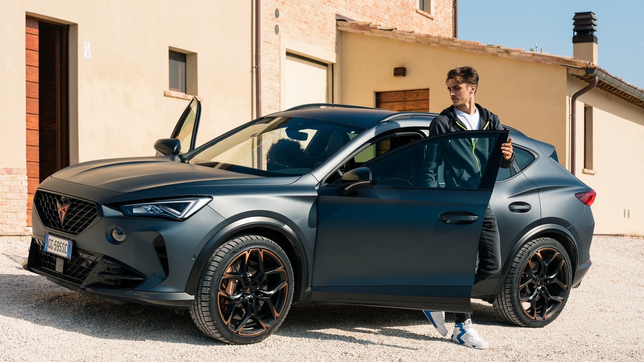 Dalla Civic all'Aventador: ecco le auto guidate dai piloti del Motomondiale