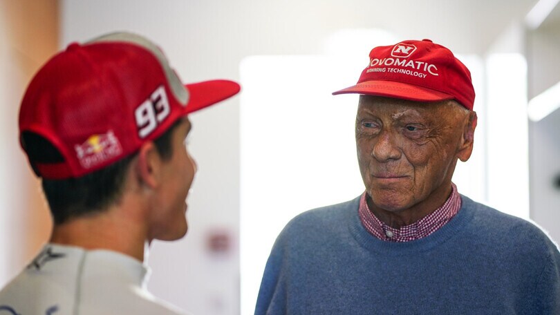 Da Valentino Rossi a Marc Marquez, le foto dei piloti MotoGP con Niki Lauda