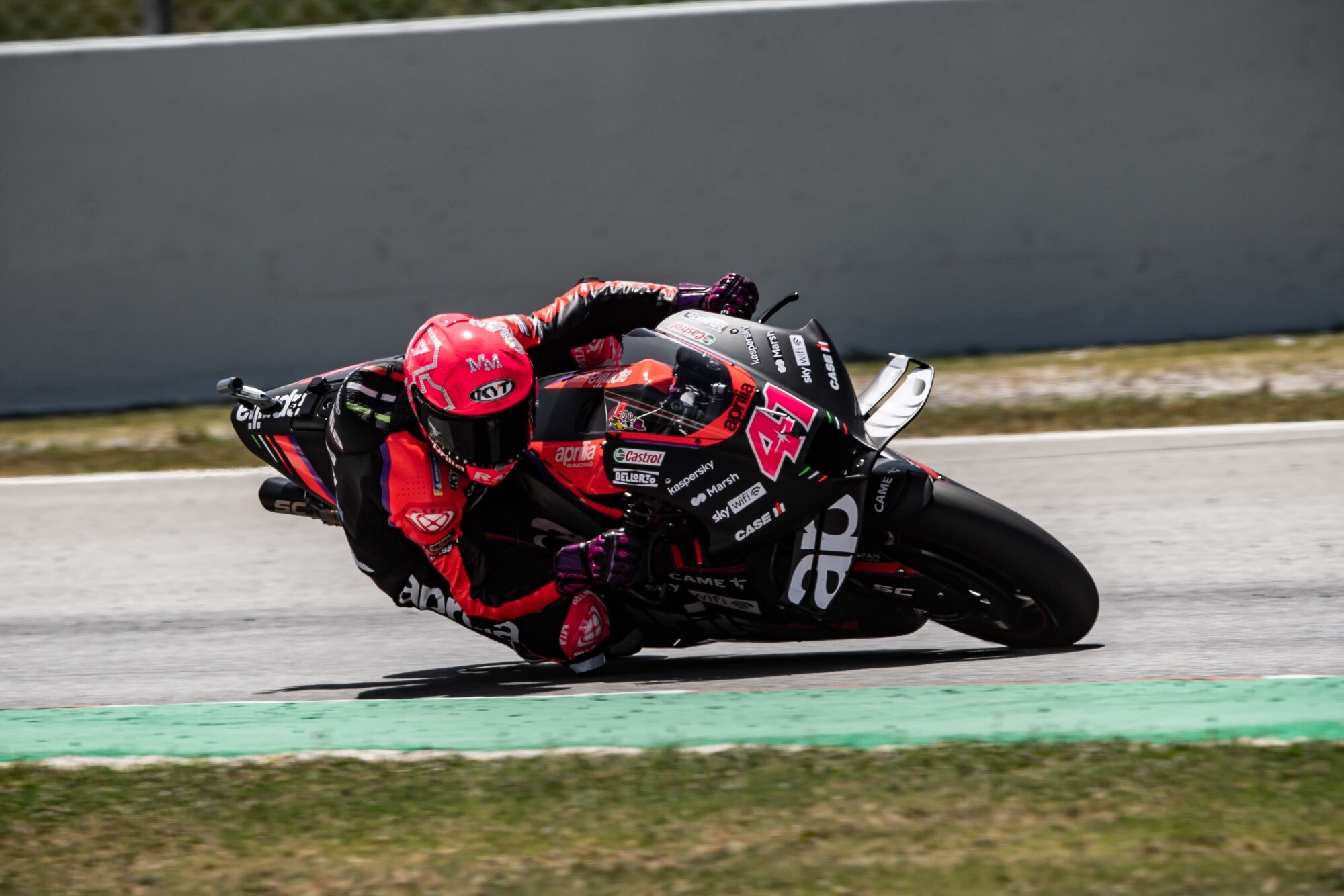 MotoGP: a Barcellona è ancora Aprilia vs Ducati, con pole di Espargaro