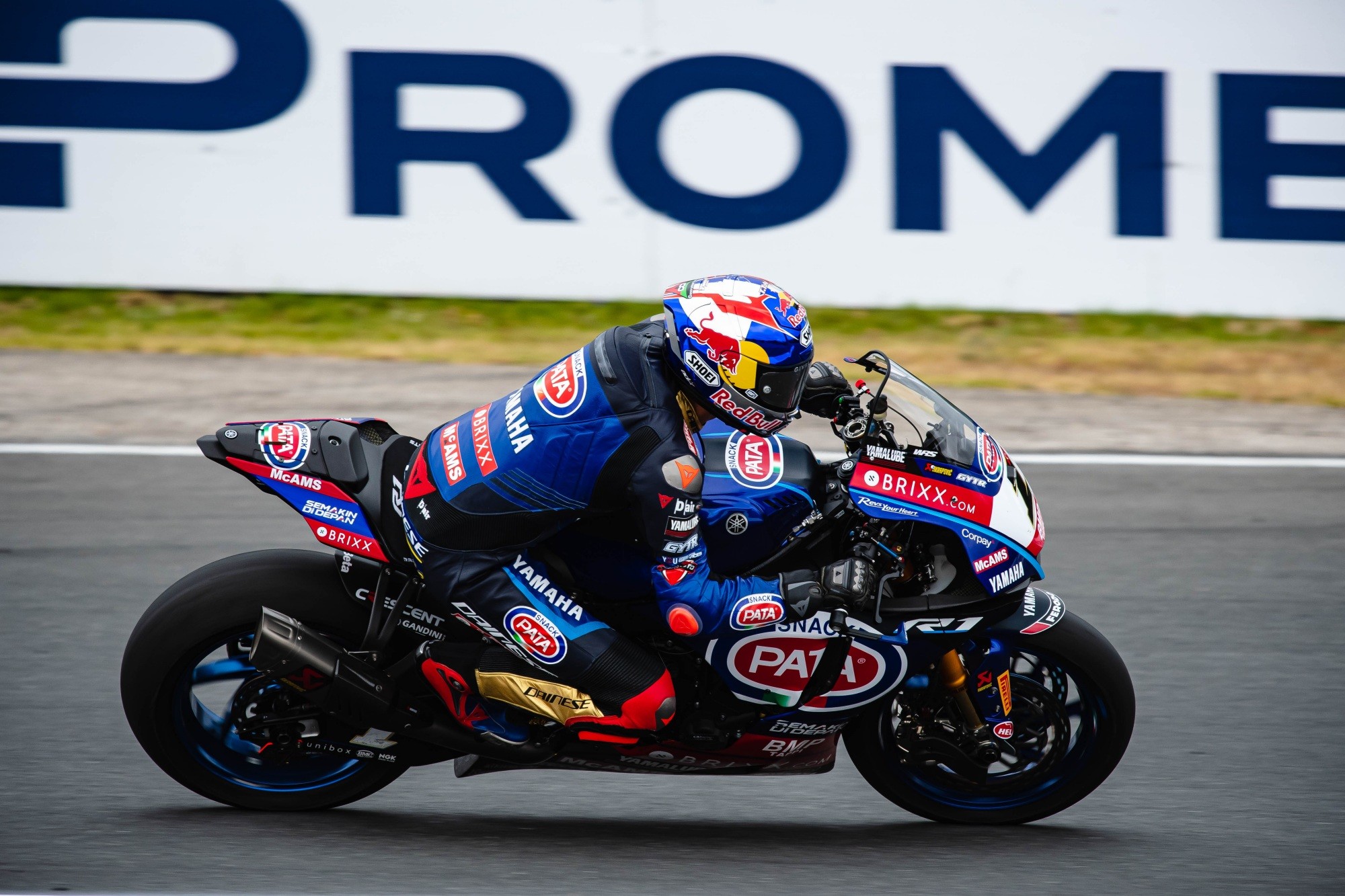 SBK Misano, Yamaha domina le FP1: 1° Toprak davanti a Locatelli