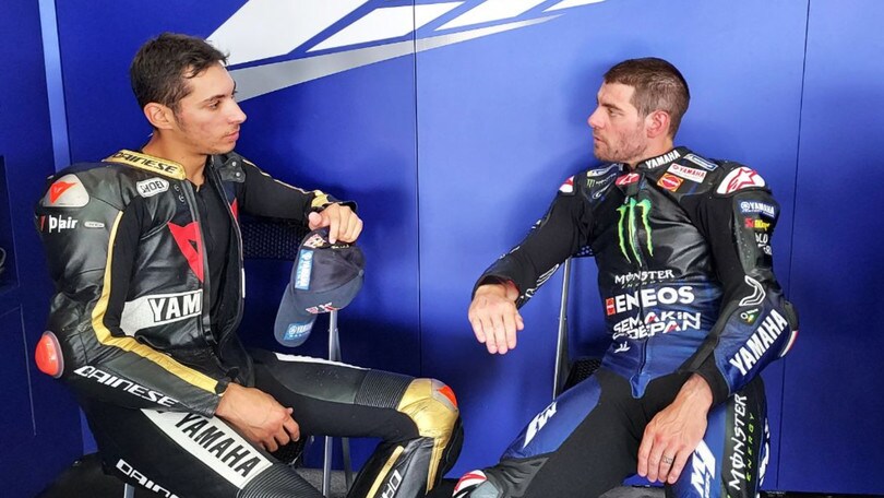 Razgatlioglu in sella alla Yamaha M1 da MotoGP sul circuito di Aragon