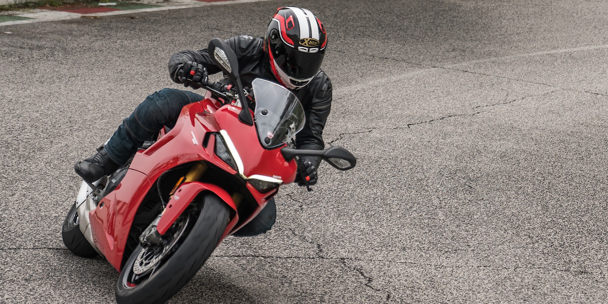 Sportive on the Road: Ducati Supersport 950 S, l'Abruzzo si tinge di rosso