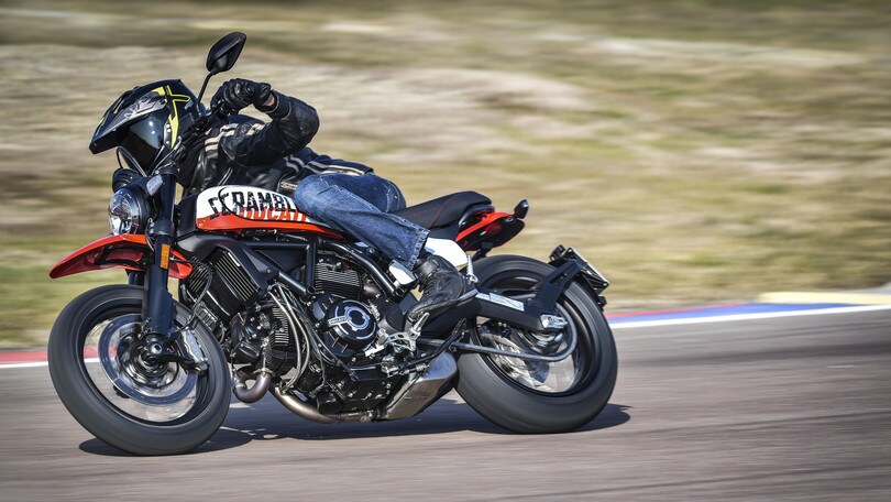 The Test: Ducati Scrambler Urban Motard, una vita di traverso
