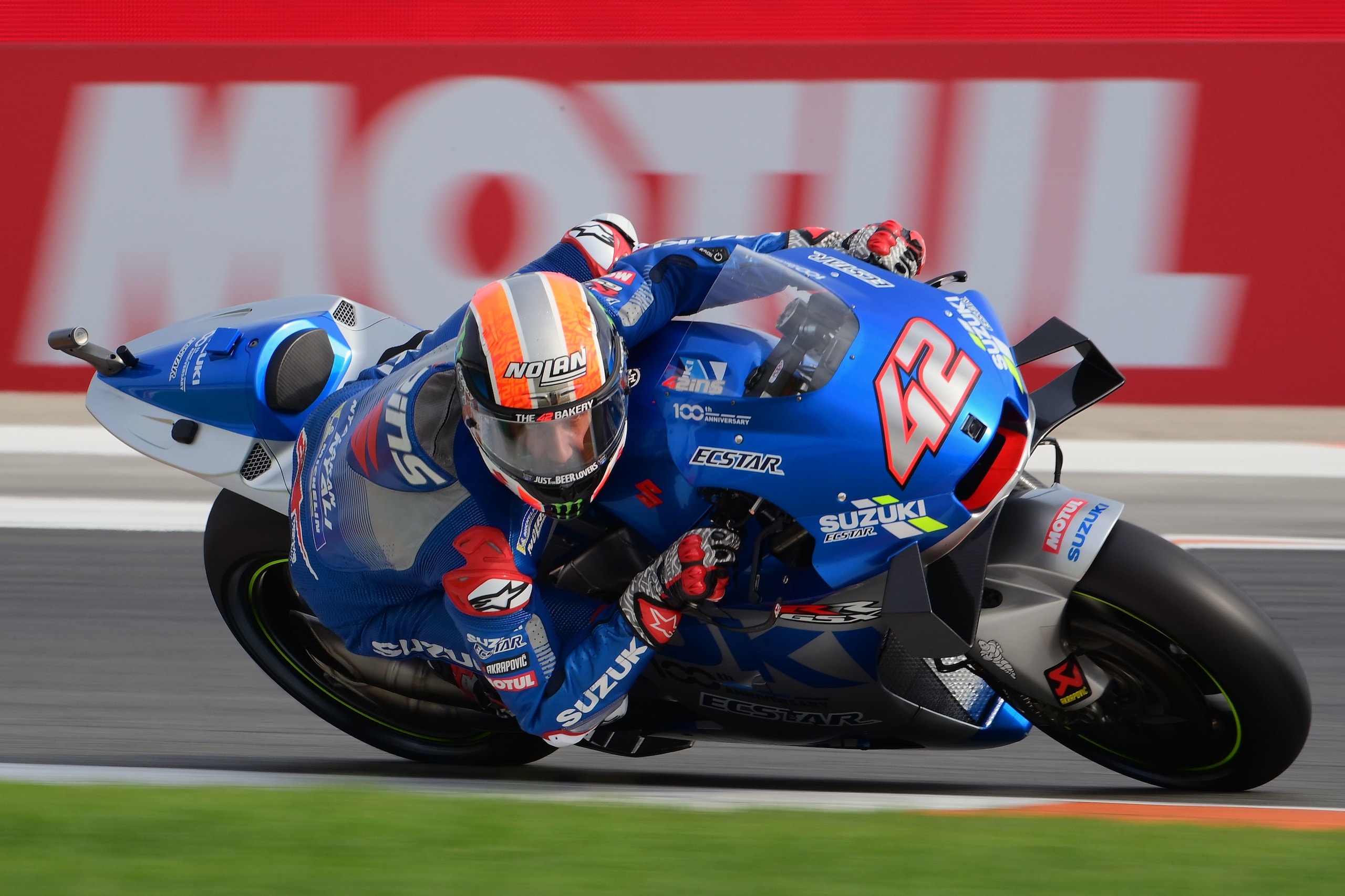 Suzuki regala la GSX-RR del 2020 ad Alex Rins