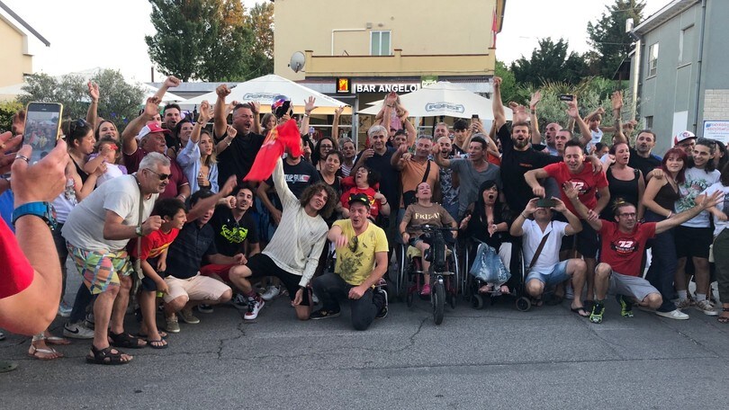 MotoGP, festa grande per Bezzecchi: Viserba celebra il suo campione