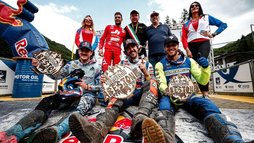 Enduro Estremo, Manuel Lettenbichler trionfa alla Red Bull Abetone