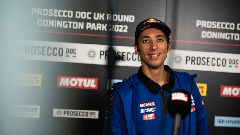 SBK, Razgatlioglu: “M1 incredibile in frenata, ma ora devo migliorare la R1”