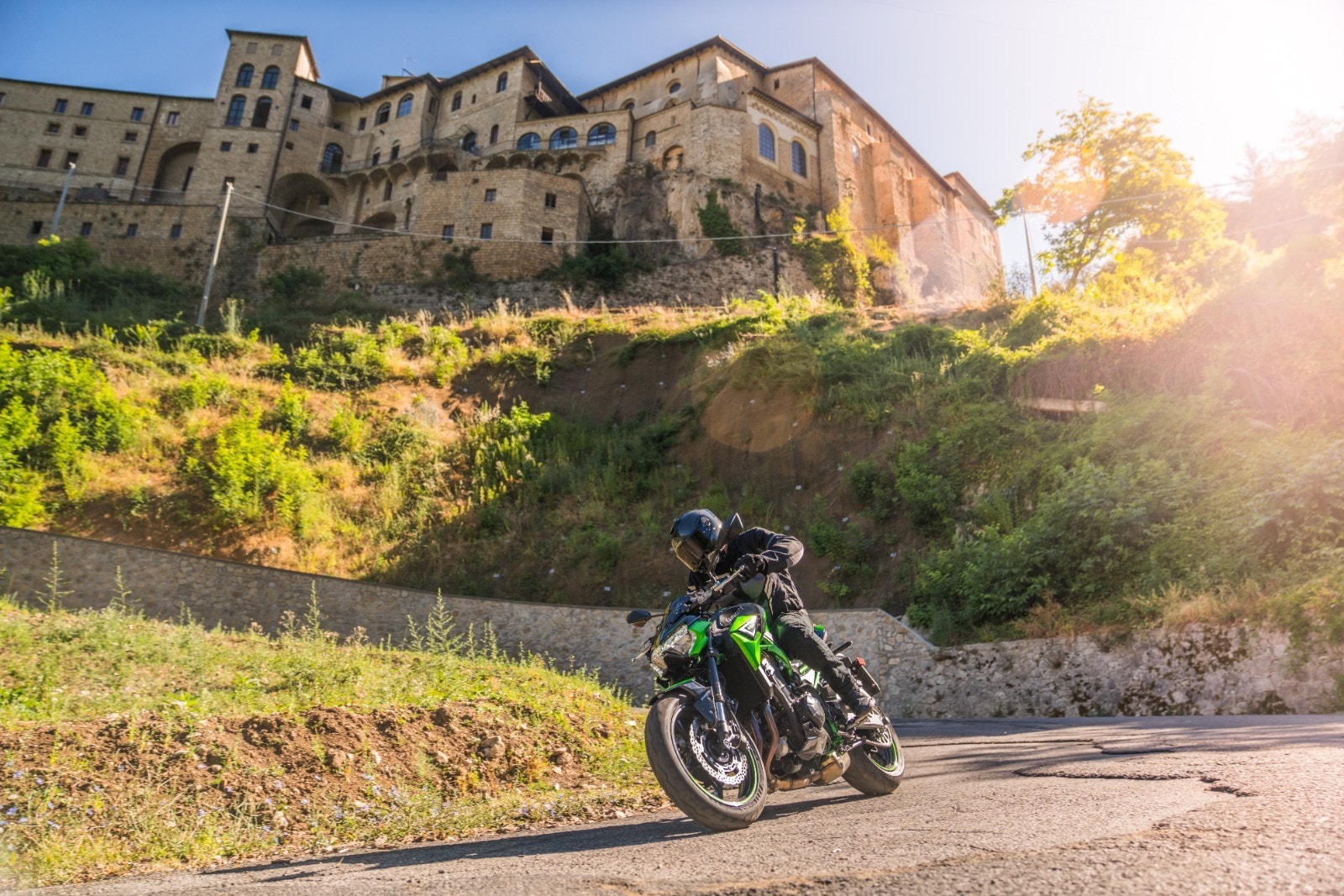 Sportive on the road: la Kawasaki Z900 tra le strade del Lazio