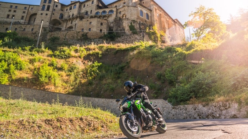 Sportive on the road: la Kawasaki Z900 tra le strade del Lazio