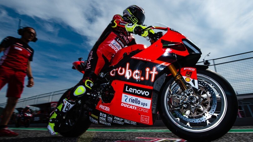 SBK Most: il tracciato umido fa saltare i riferimenti, Bautista in testa