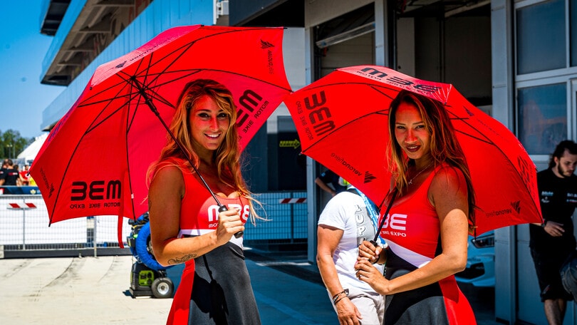 CIV: ecco tutte le ombrelline che hanno fatto impazzire Misano