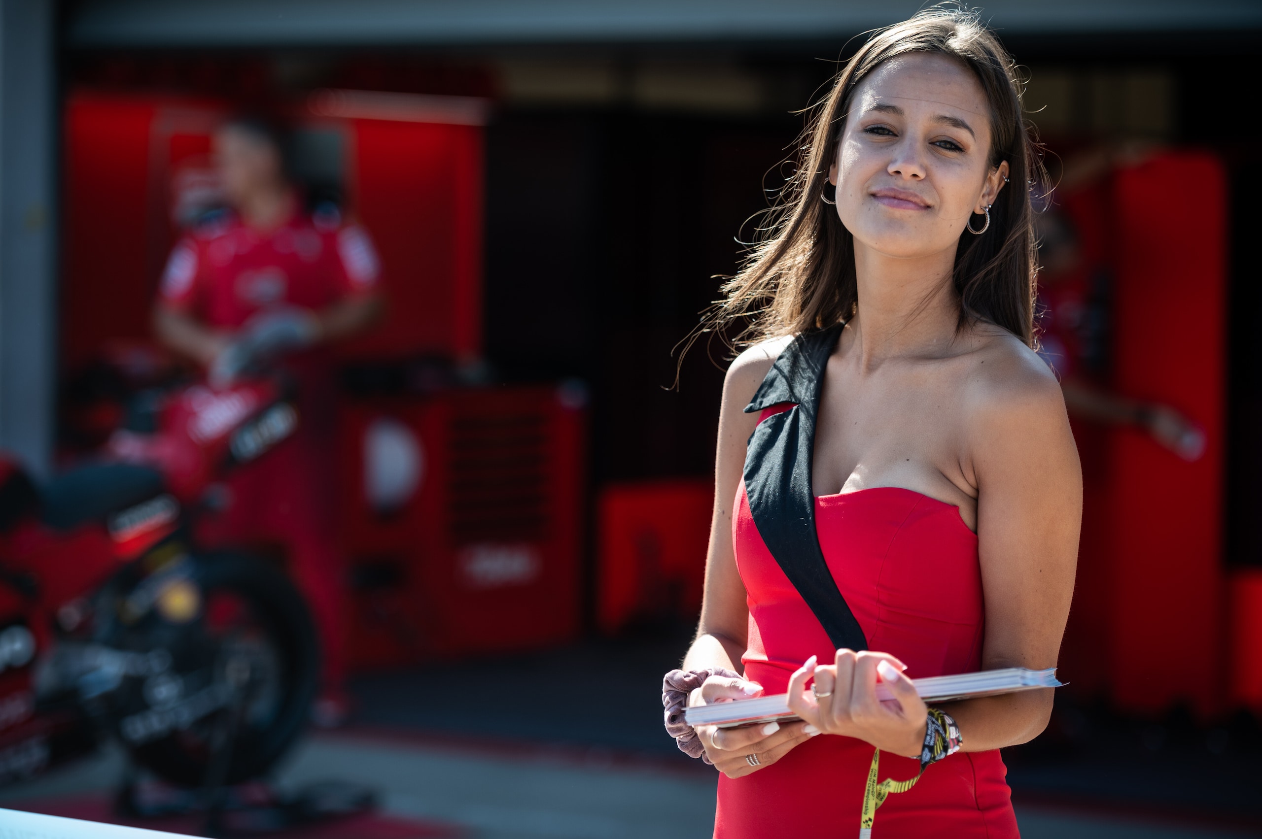 MotoGP Gran Bretagna: le affascinanti ombrelline di Silverstone