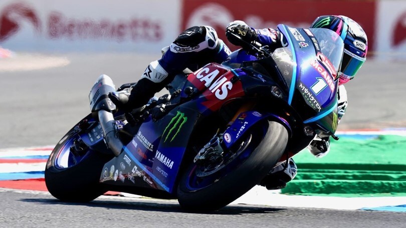 BSB, Thruxton: Mackenzie vince Gara 3, weekend da incubo per Rabat