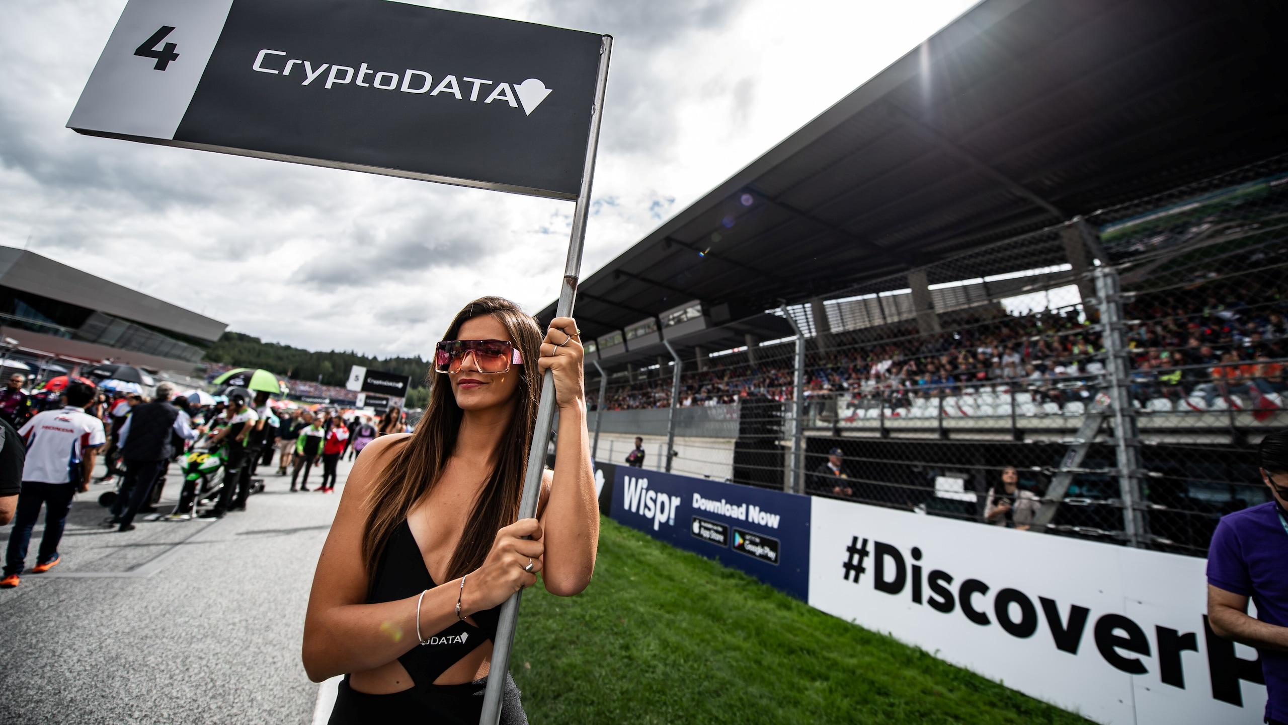 MotoGP, le ombrelline da urlo del GP d'Austria