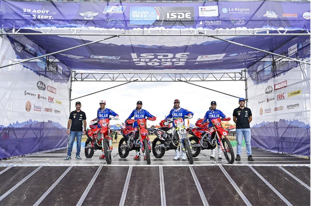 L'Italia in Maglia Azzurra pronta per la sfida alle Sei Giorni Enduro in Francia