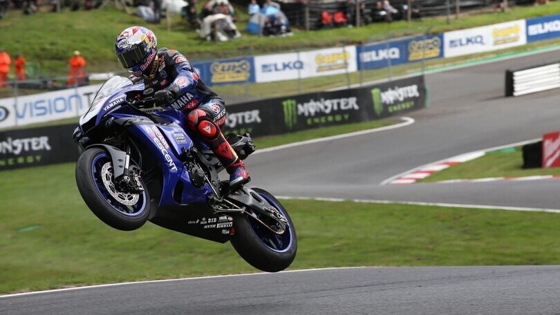 SBK: la "prima volta" di Razgatlioglu e Locatelli a Cadwell Park