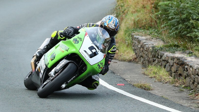 ManxGP: Hodson vince la Classic Superbike, altro ritiro per Dunlop