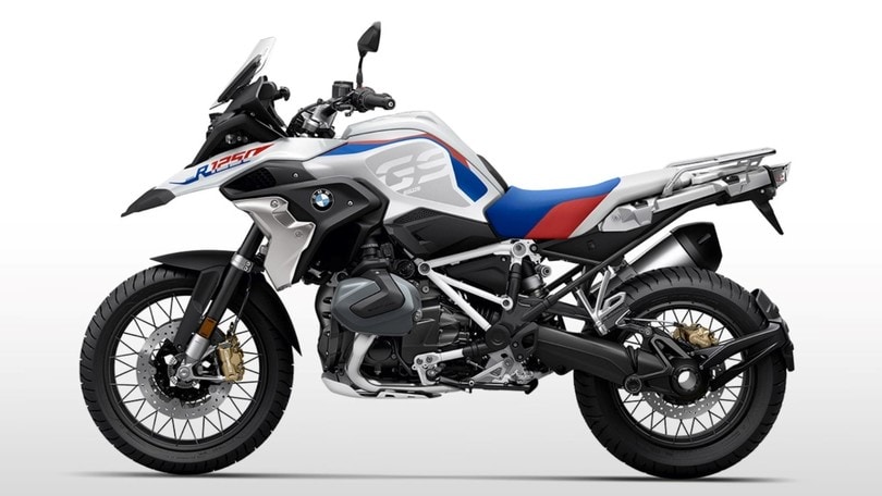 CIV: le BMW di Nova Moto al via della Crossover Cup al Mugello