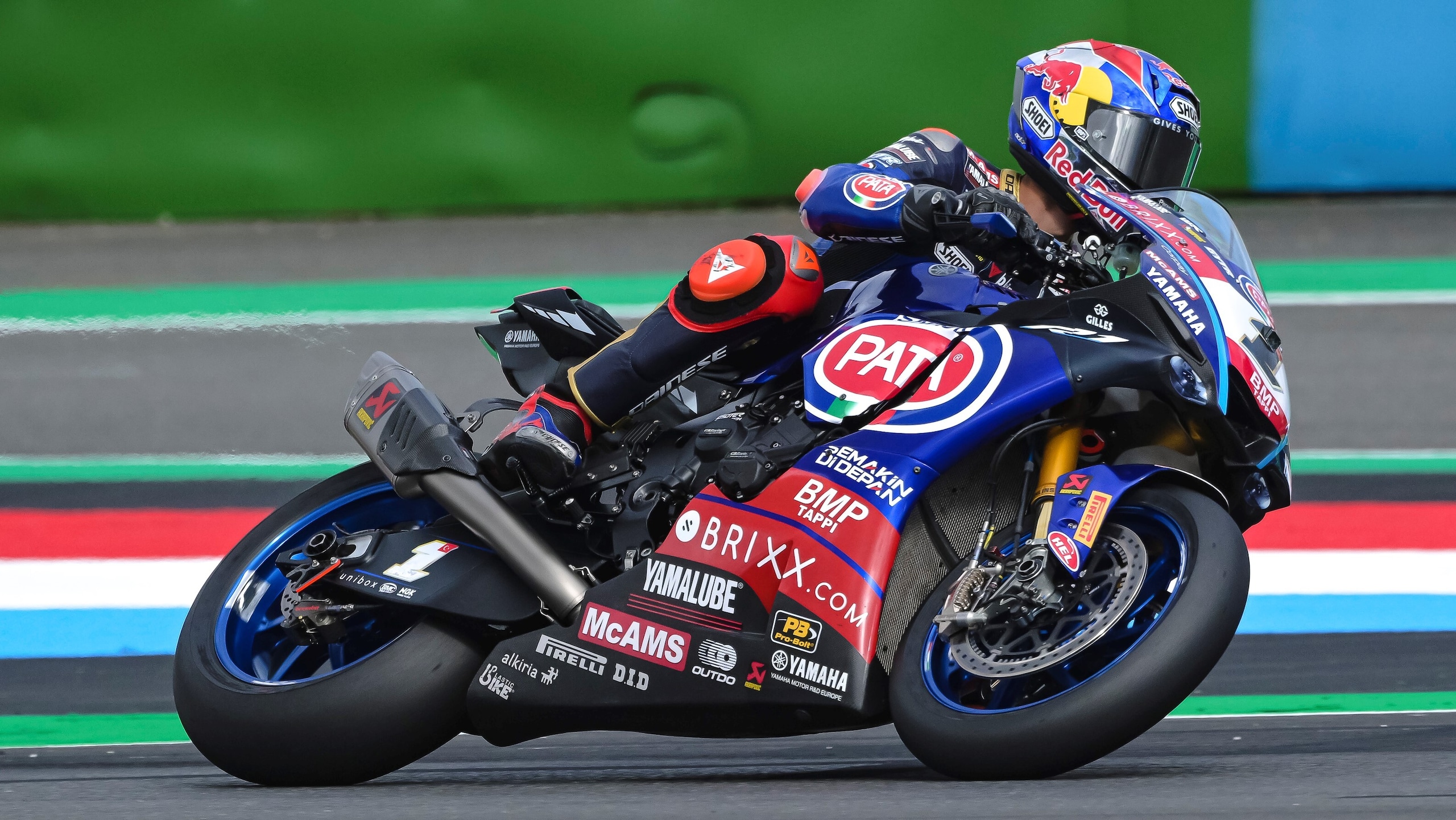 SBK Magny-Cours: Razgatlioglu al top nelle FP3, caduta per Rea