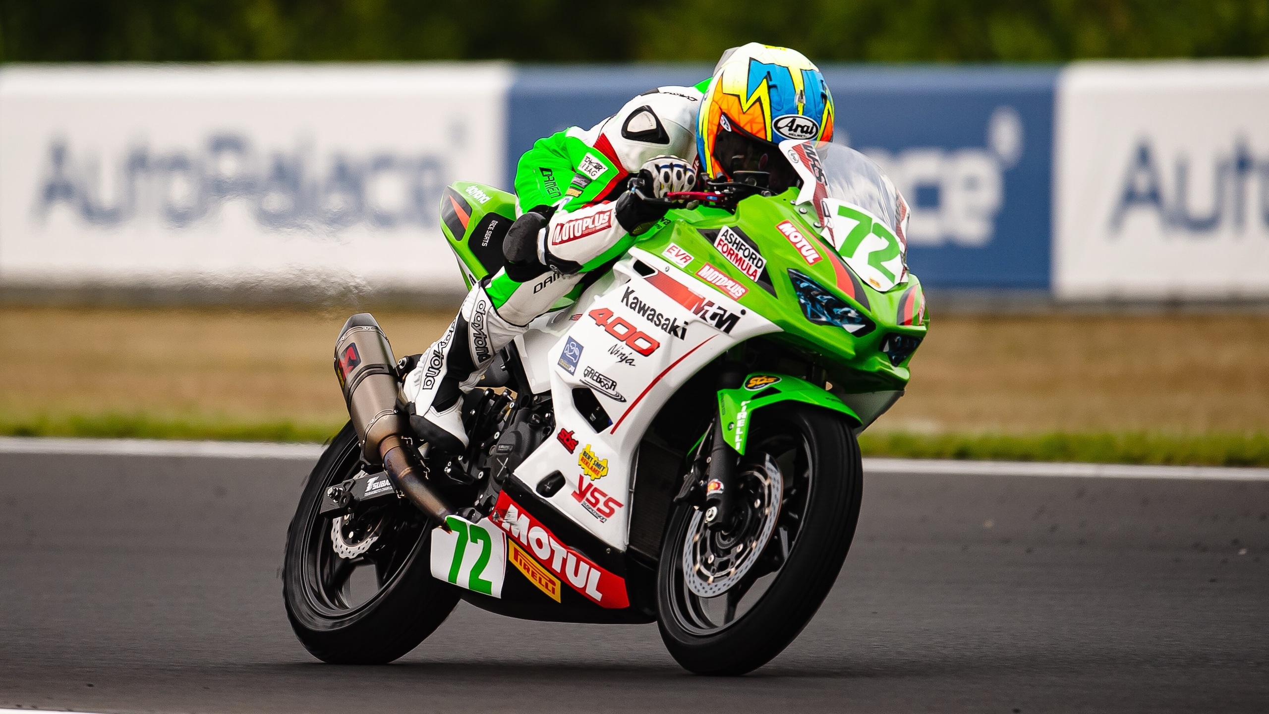 SSP300, Magny-Cours: pole da record per Steeman, Gennai in prima fila