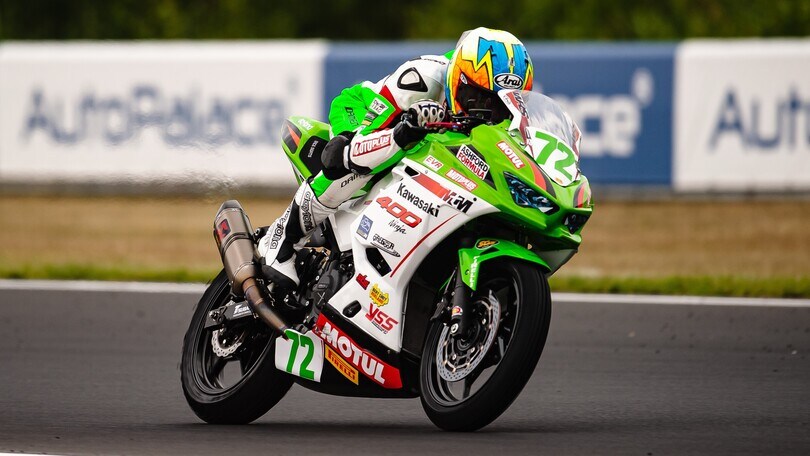 SSP300, Magny-Cours: pole da record per Steeman, Gennai in prima fila