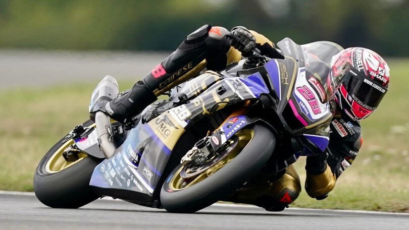 BSB, Snetterton: Bradley Ray vince Gara 1, podio tutto Yamaha