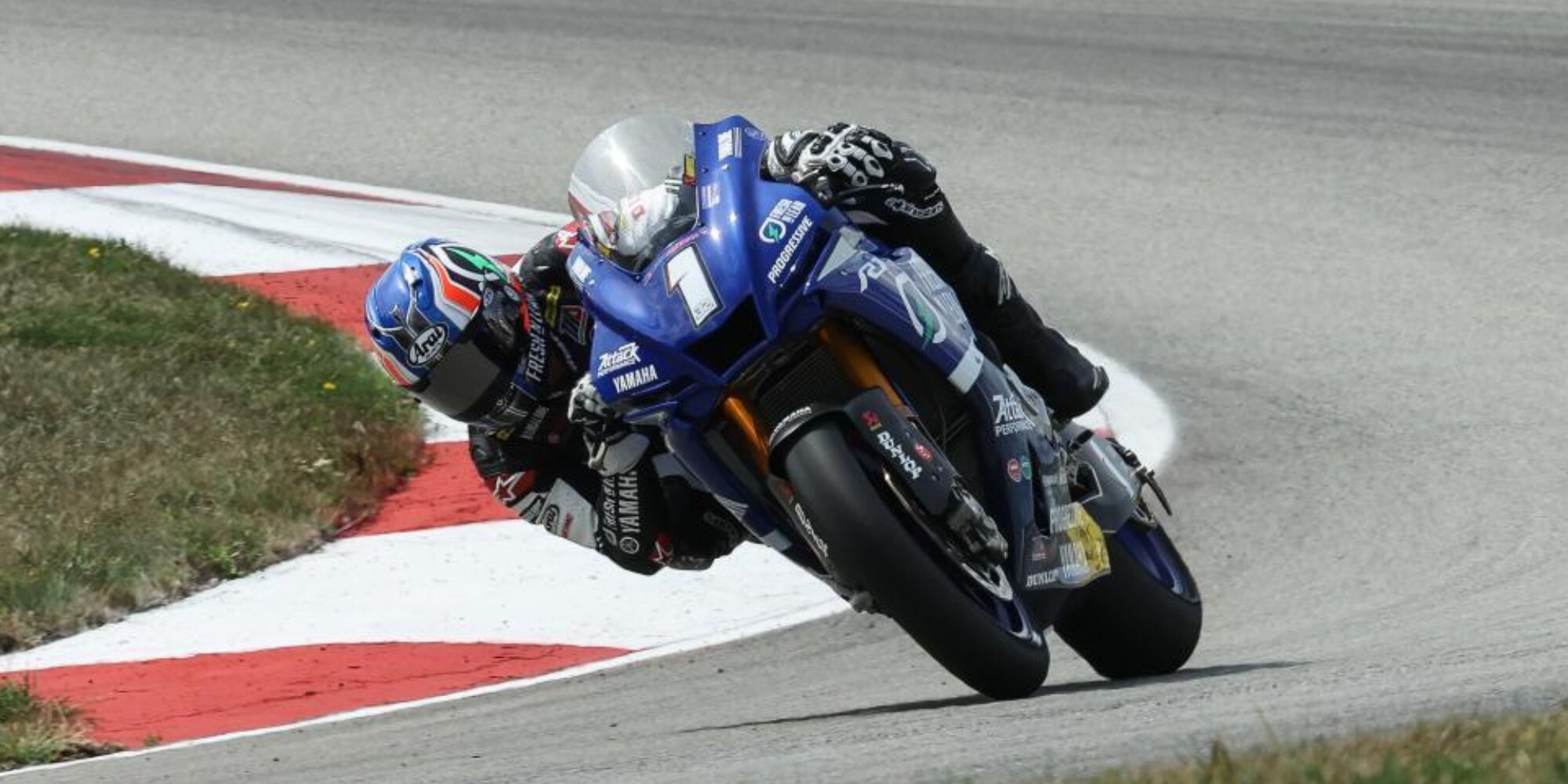 MotoAmerica, New Jersey: tripletta Yamaha, Petrucci quarto in volata su Jacobsen