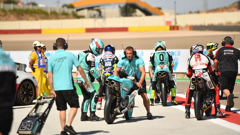 Moto3, GP Aragon: tensione in pit lane all'inizio del Q2