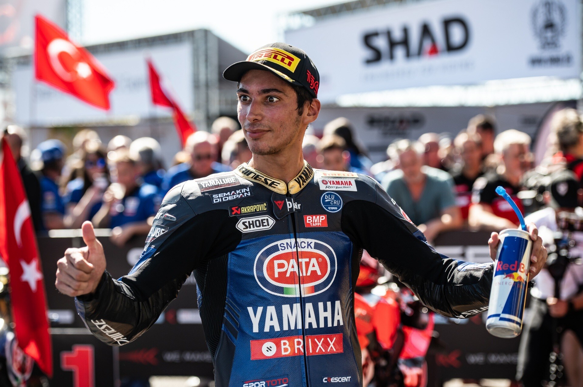 SBK Barcellona, Razgatlioglu: "Ho cercato di non uccidere il posteriore, non è andata bene"