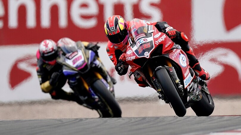 BSB, Donington Park: doppietta di Sykes, Ray ad un passo dal titolo