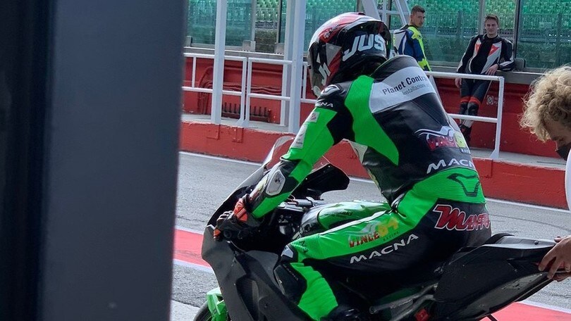 Da Ducati a Kawasaki: Mantovani pronto per il CIV di Imola con Black Flag