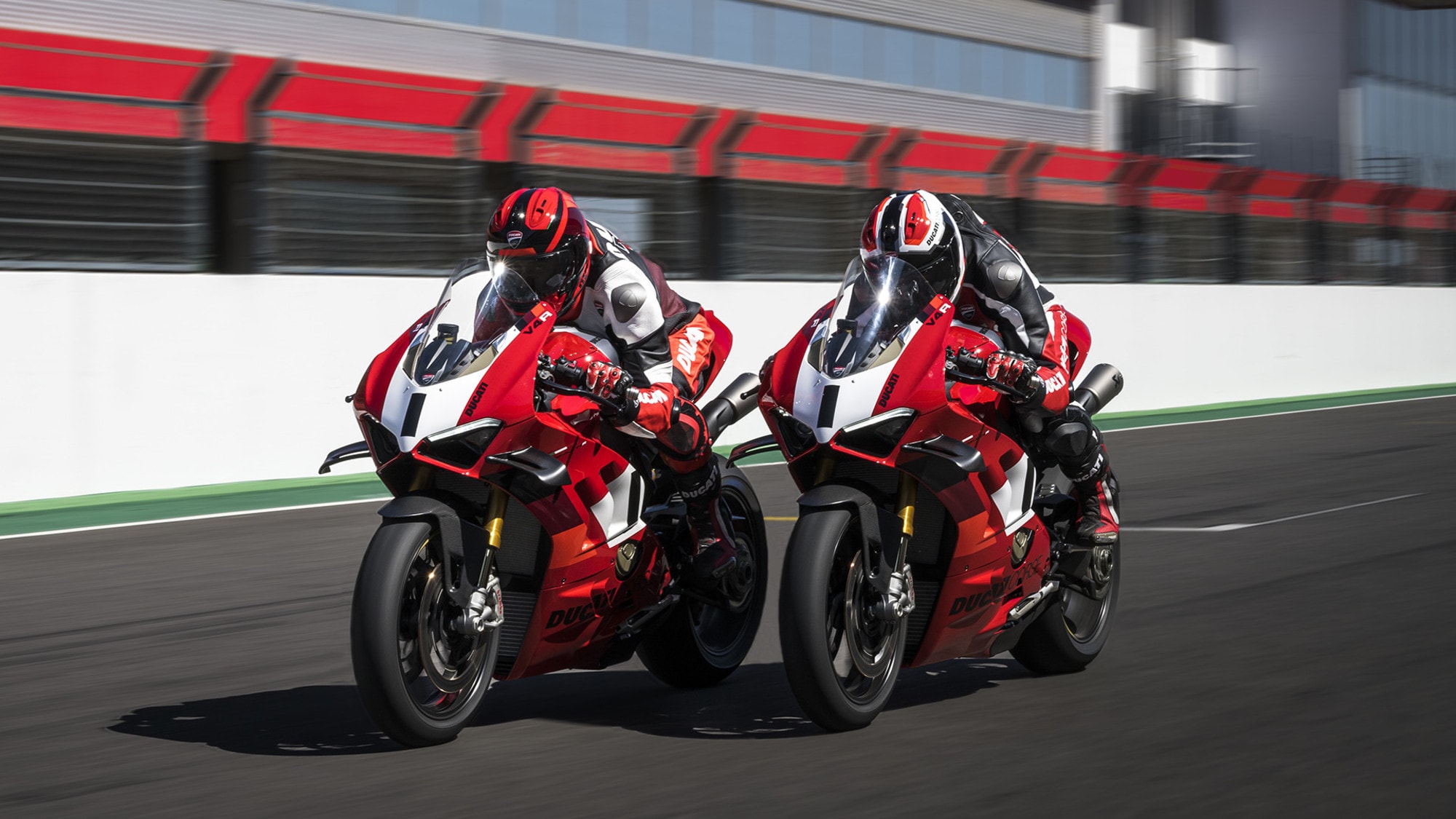 SBK, ecco la nuova arma di Bautista & co: svelata la Ducati Panigale V4 R 2023