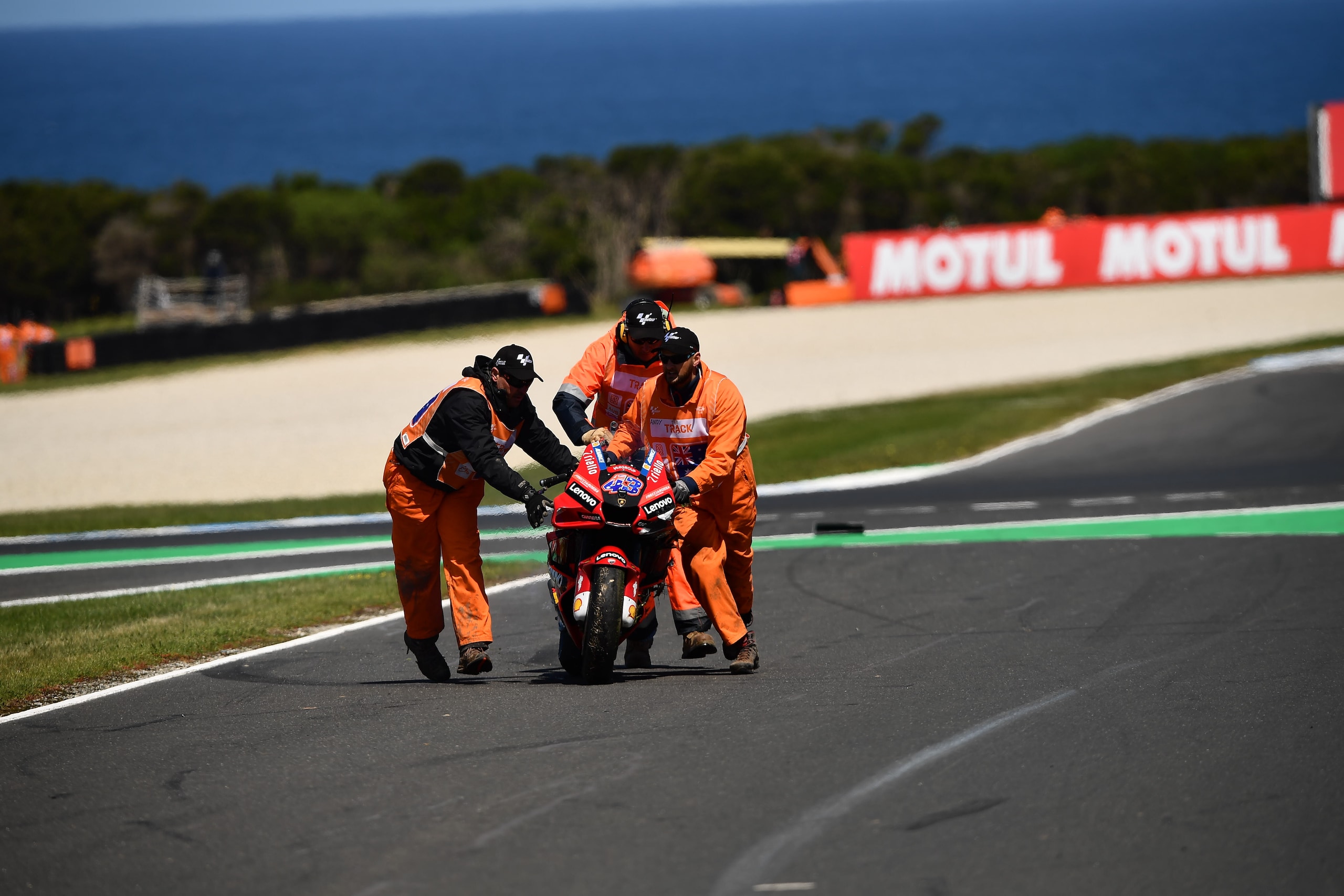 MotoGP, GP Australia: la sequenza dell'incidente Miller-Alex Marquez