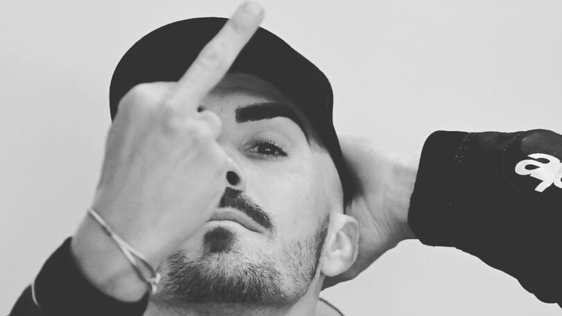 SBK Argentina, Baz: “1000 euro per un dito medio? Una bandiera rossa non data quanto?