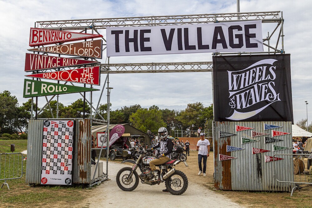 Wheels&Waves: spiaggia, onde e… moto, che festa in Toscana!