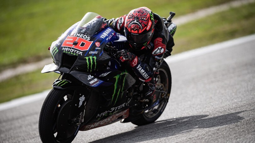 MotoGP Valencia, FP1: Quartararo alza subito la voce, Bagnaia solo 17°