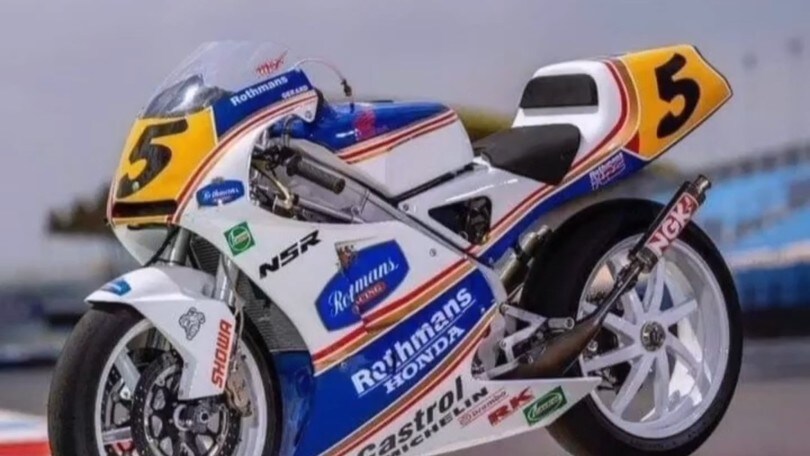 Honda regala la NSR 250 a Biaggi