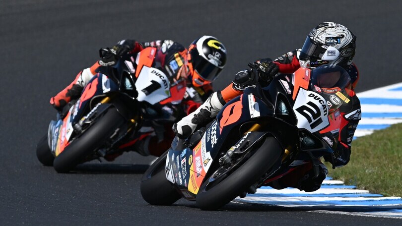 ASBK: sorpresa Waters a Phillip Island, Jones a un passo dal titolo