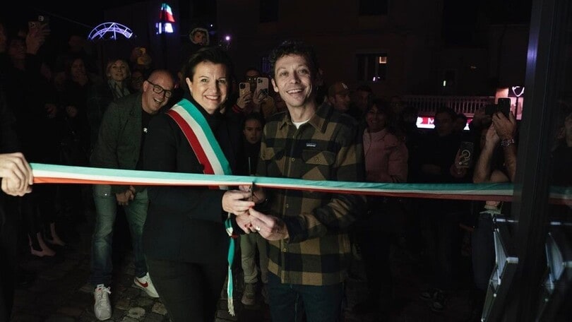 MotoGP: Valentino Rossi, inaugurato il nuovo VR46 Store a Tavullia