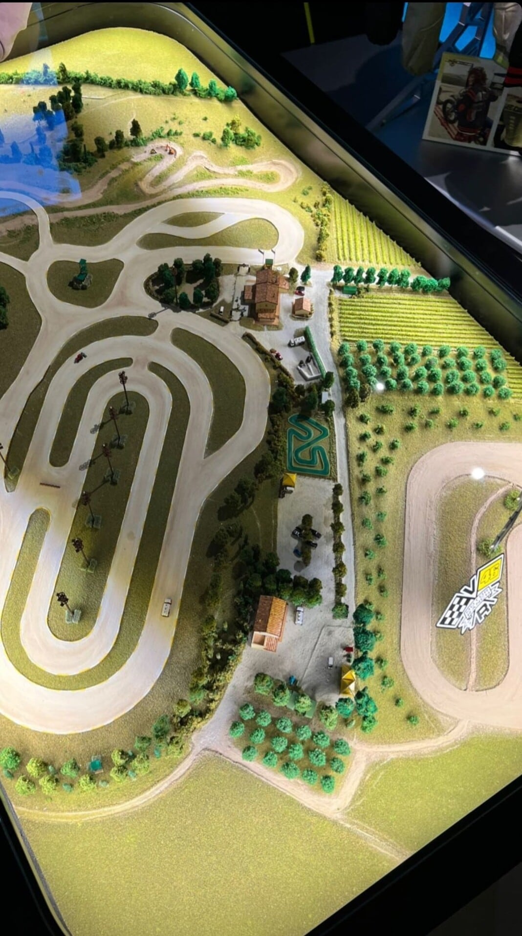 MotoGP: Valentino Rossi, inaugurato il nuovo VR46 Store a Tavullia